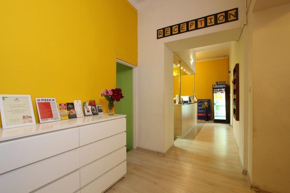 Hostel Yellow Краків Екстер'єр фото