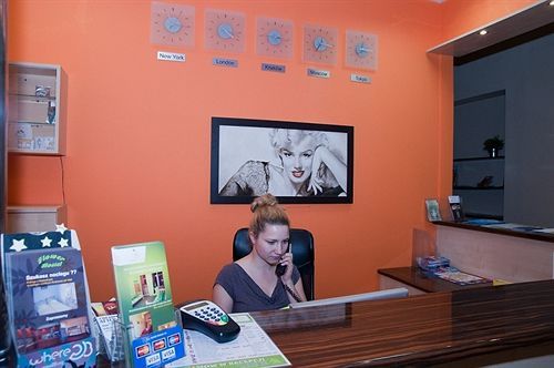 Hostel Yellow Краків Екстер'єр фото